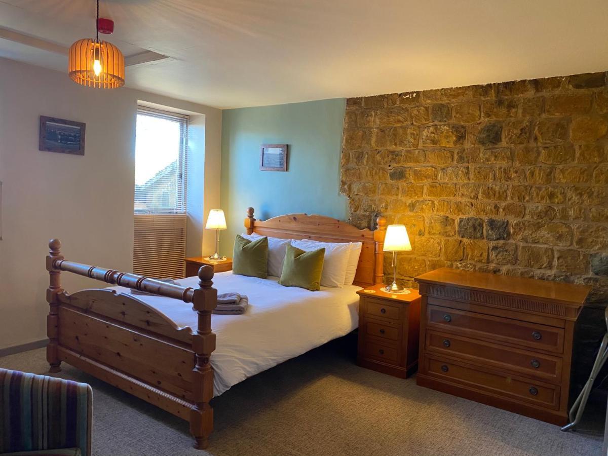 The Hollybush Inn And B&B Priors Marston Ngoại thất bức ảnh