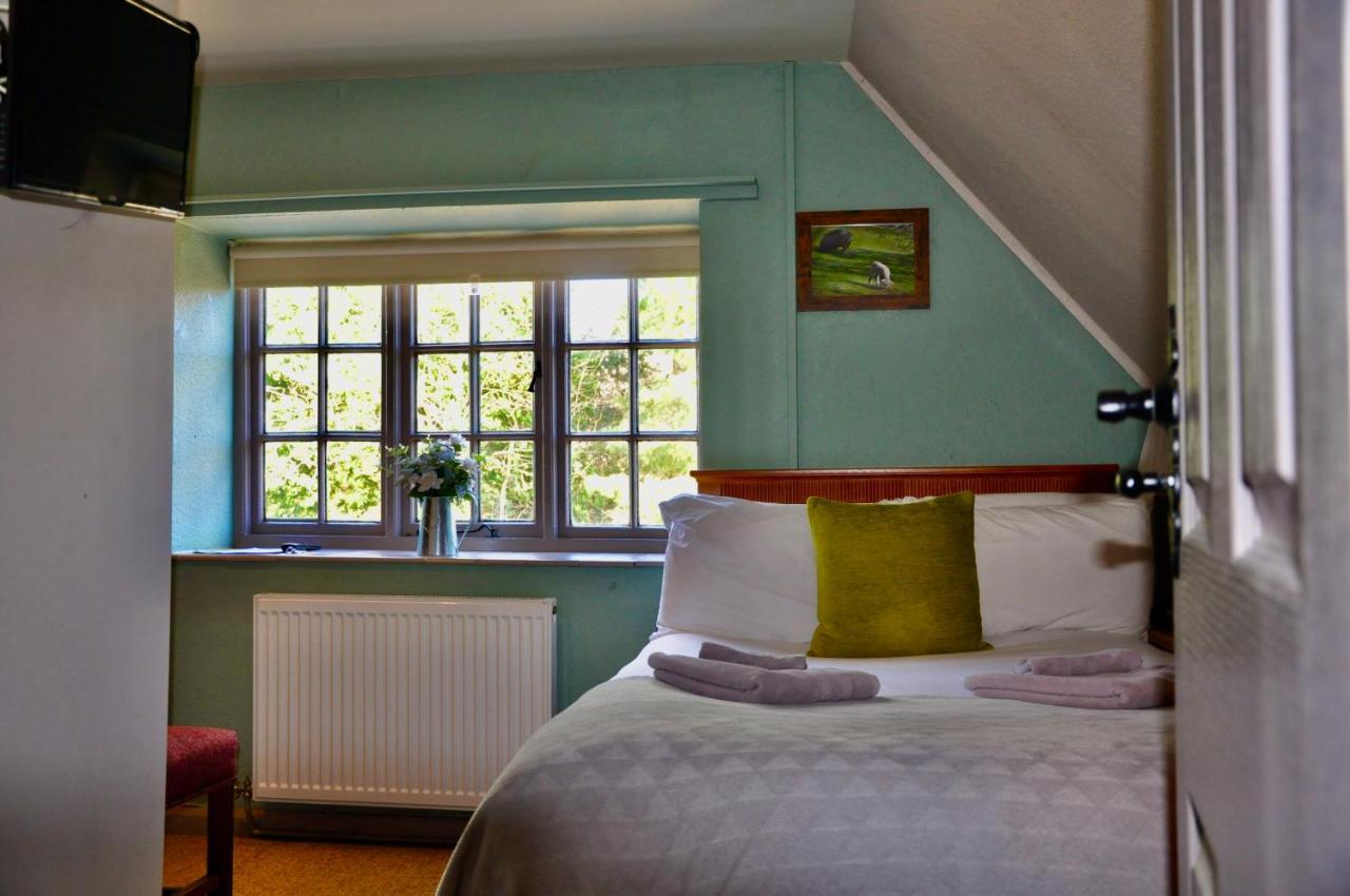 The Hollybush Inn And B&B Priors Marston Ngoại thất bức ảnh