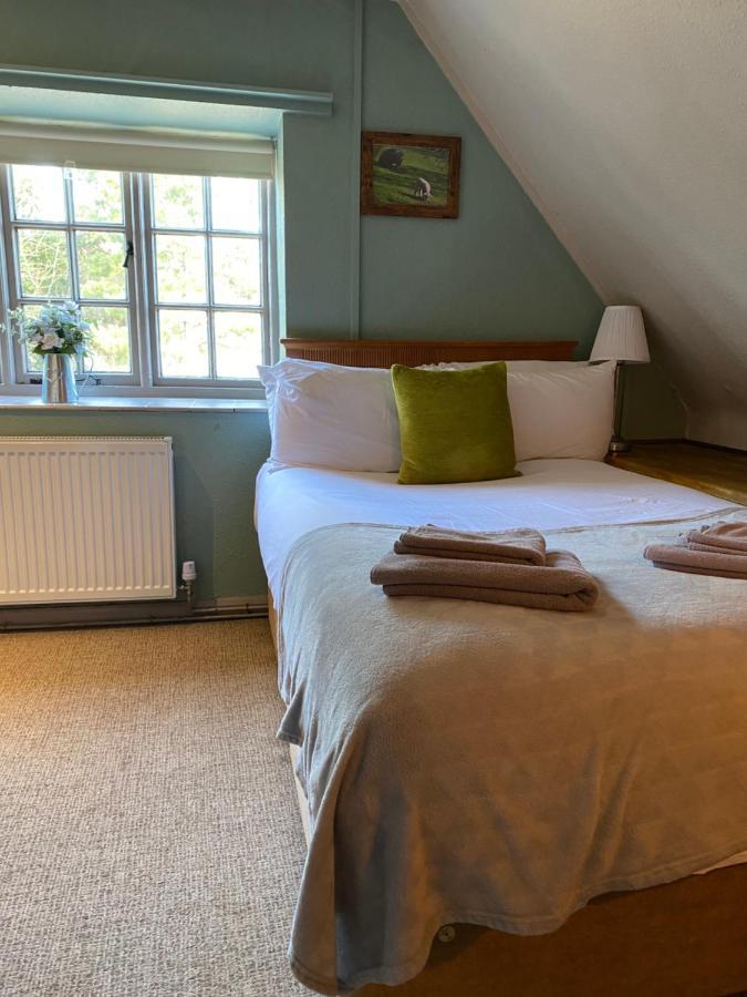 The Hollybush Inn And B&B Priors Marston Ngoại thất bức ảnh