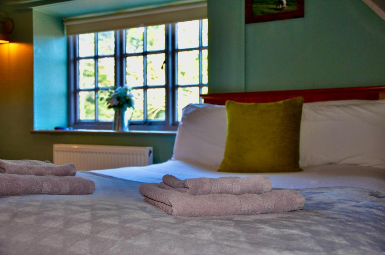 The Hollybush Inn And B&B Priors Marston Ngoại thất bức ảnh