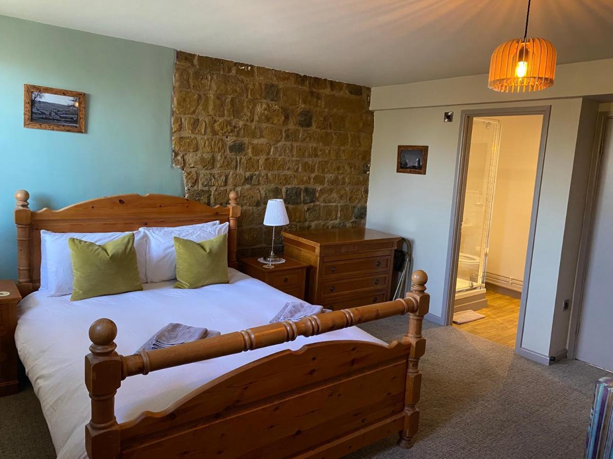 The Hollybush Inn And B&B Priors Marston Ngoại thất bức ảnh