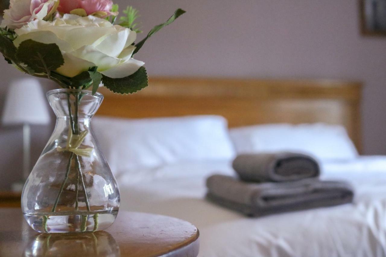 The Hollybush Inn And B&B Priors Marston Ngoại thất bức ảnh
