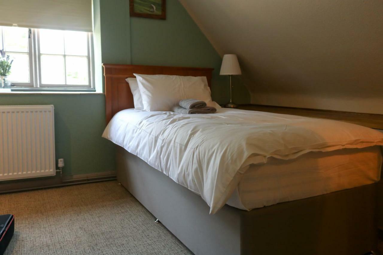 The Hollybush Inn And B&B Priors Marston Ngoại thất bức ảnh