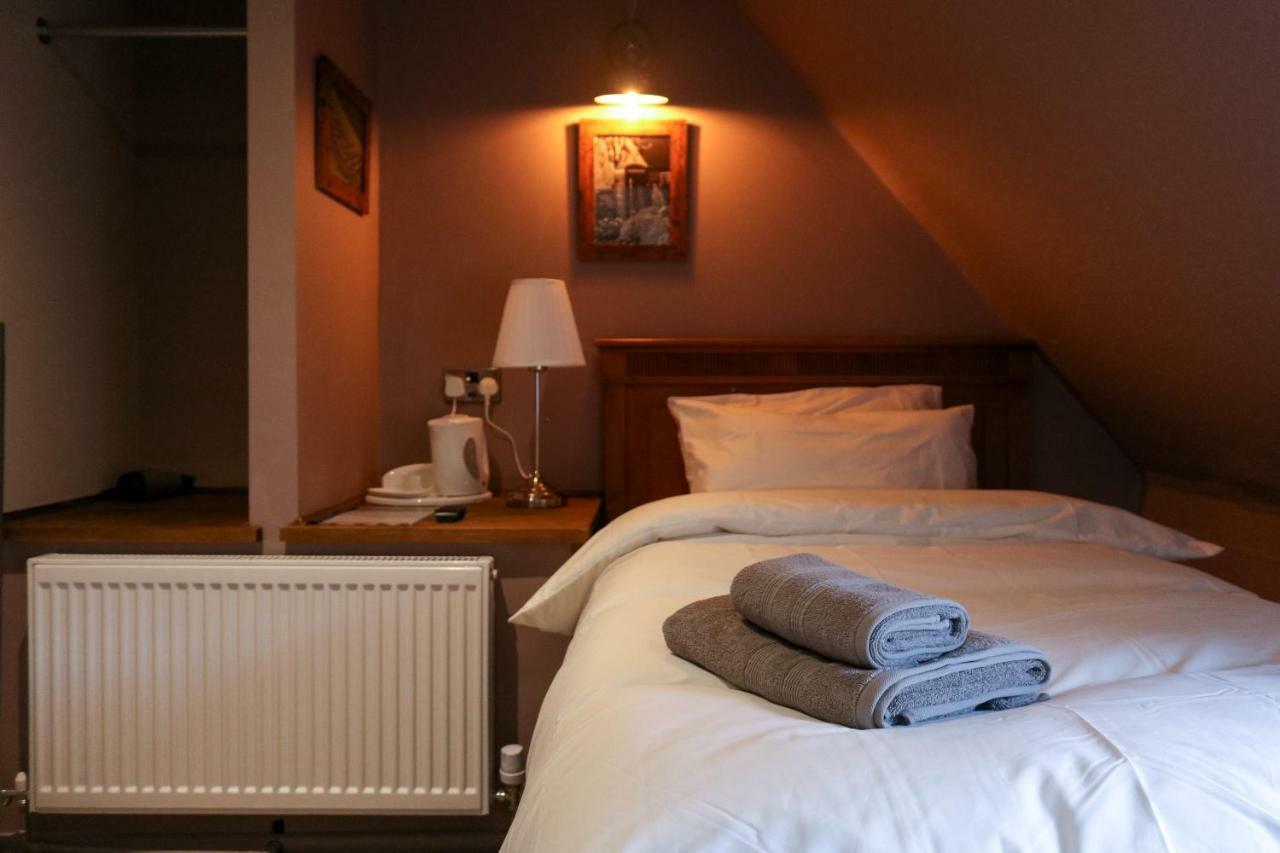 The Hollybush Inn And B&B Priors Marston Ngoại thất bức ảnh